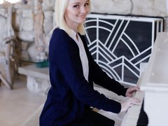 Sammie Daniels and Her Piano Lessons