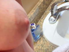 Amateur Wife Melissa and her huge labia