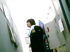 Amateur Japanese Wife Hiromi Locker Room Voyeur