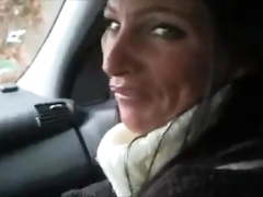 SWEATER MILF CAR BLOWJOB