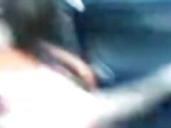 Desi Girl in Car with Boyfriend watch full film on indiansxvideo.com
