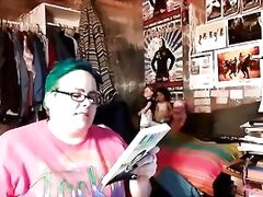 The Book Bitch -- I Hate Myselfie Review [mirror]